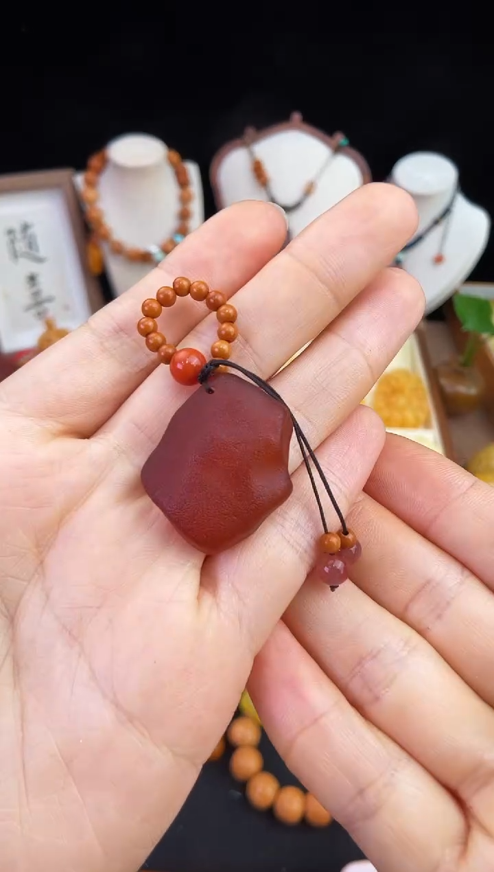 琥珀未镶嵌珠宝奇石柒月