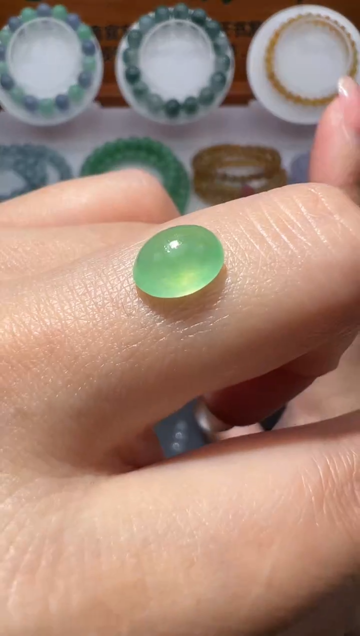 【闪购商品】定制翡翠未镶嵌8.5*6.7*4.3蛋面