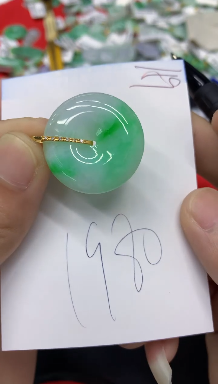 【闪购商品】翡翠颈饰18K金镶嵌翡翠