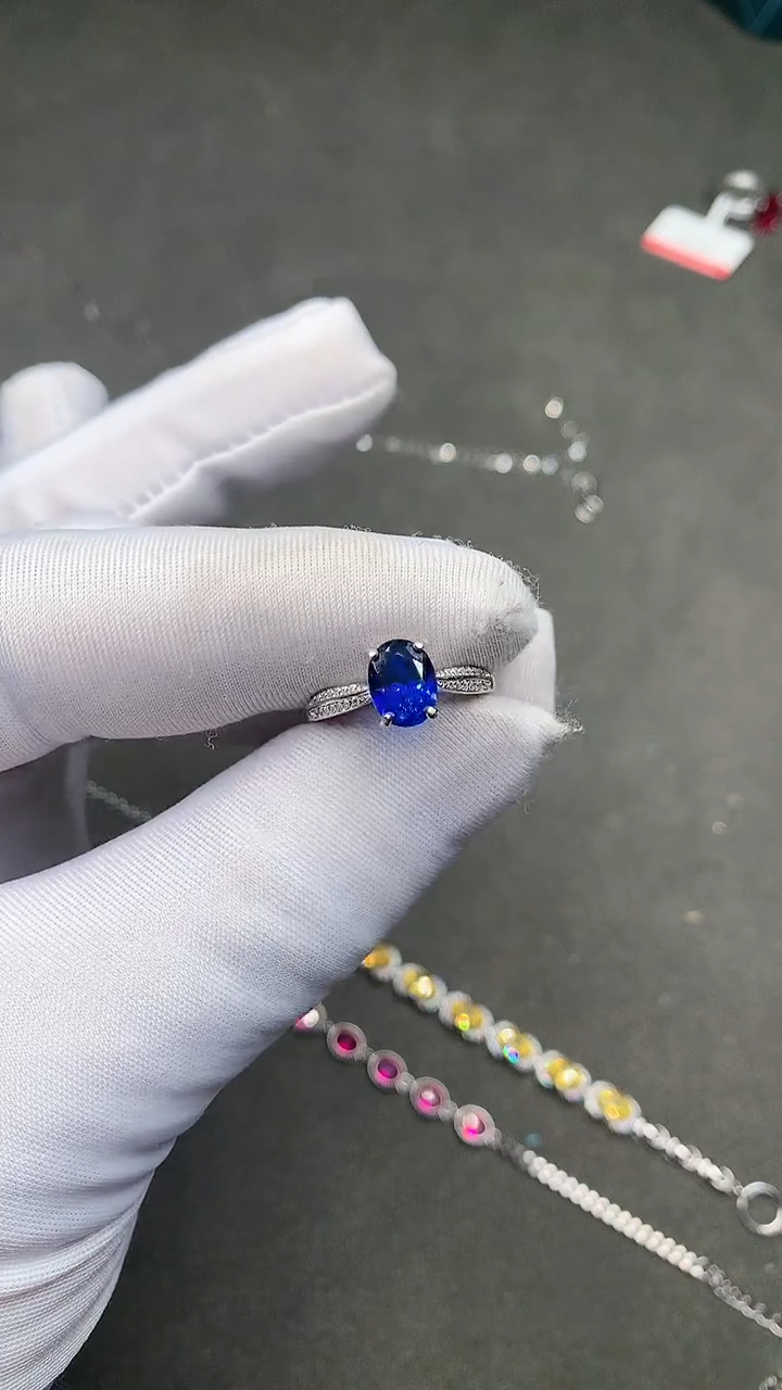 【闪购商品】蓝宝石戒指银S925镶嵌......