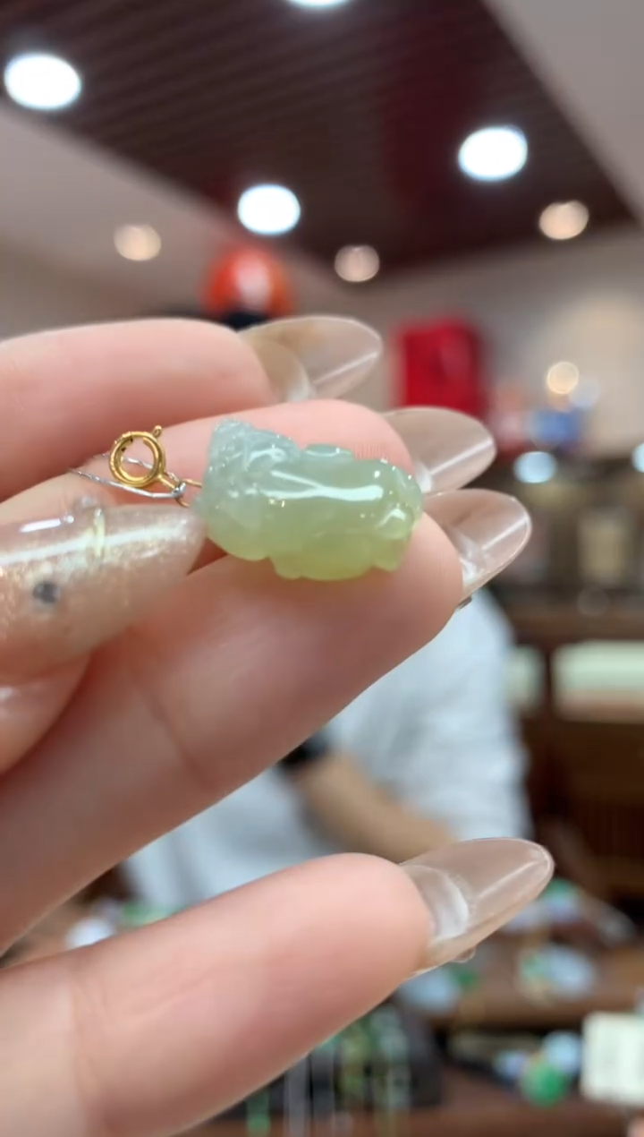 【闪购商品】翡翠吊坠(不含链)18K金镶嵌貔貅