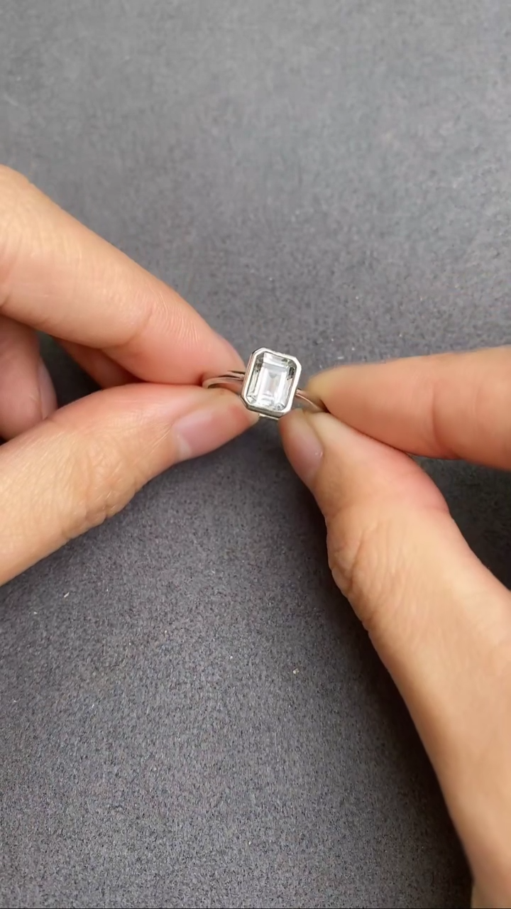 【闪购商品】绿柱石戒指银S925镶嵌---------