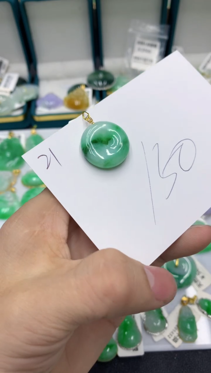 【闪购商品】翡翠颈饰18K金镶嵌1111111111