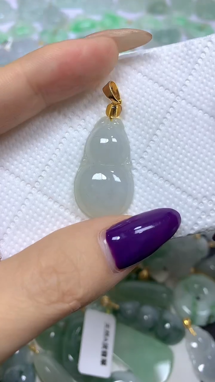 颈饰未镶嵌翡翠 