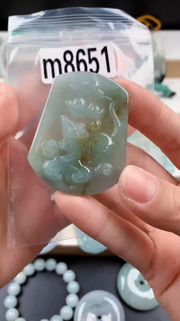 颈饰未镶嵌翡翠天然翡翠吊坠挂件