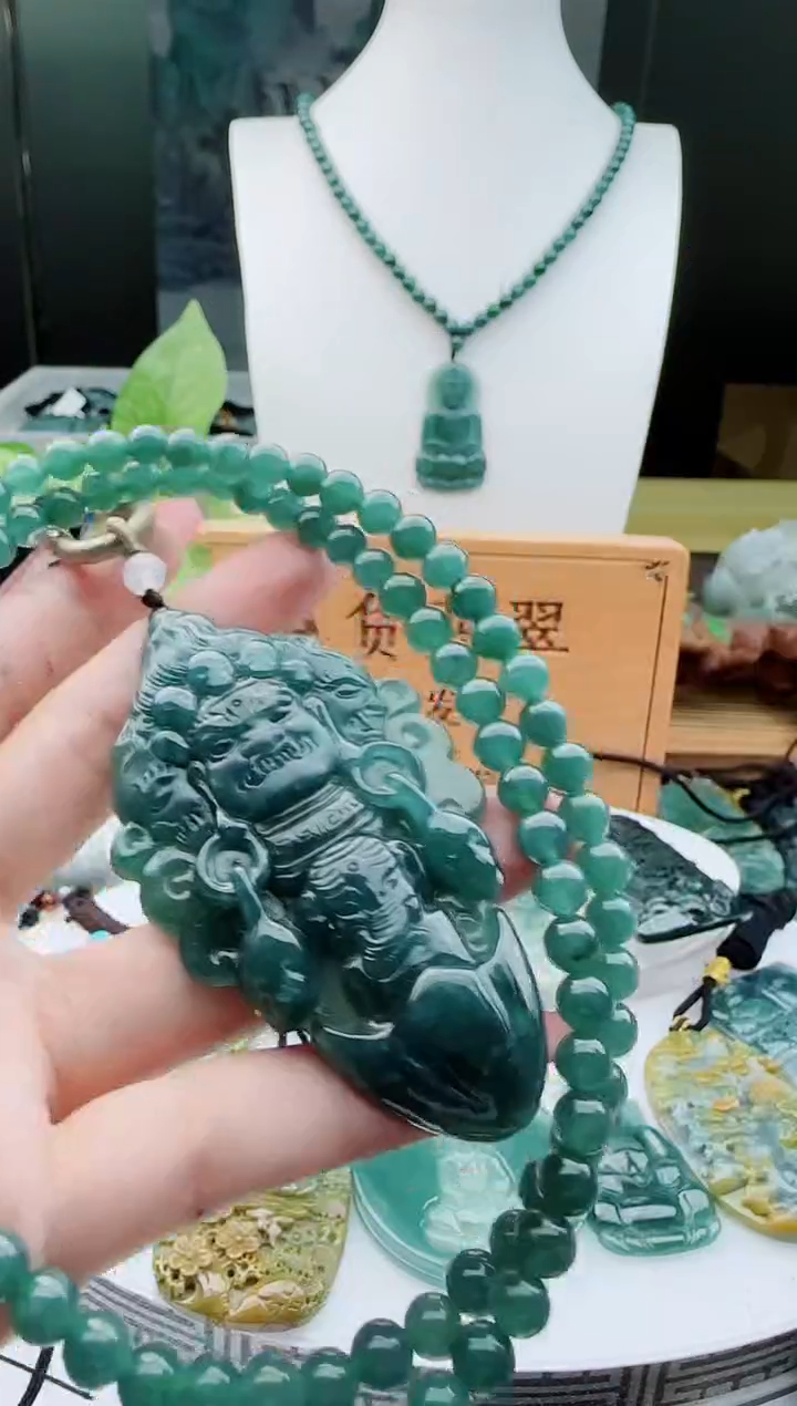 【闪购商品】翡翠颈饰未镶嵌111111111