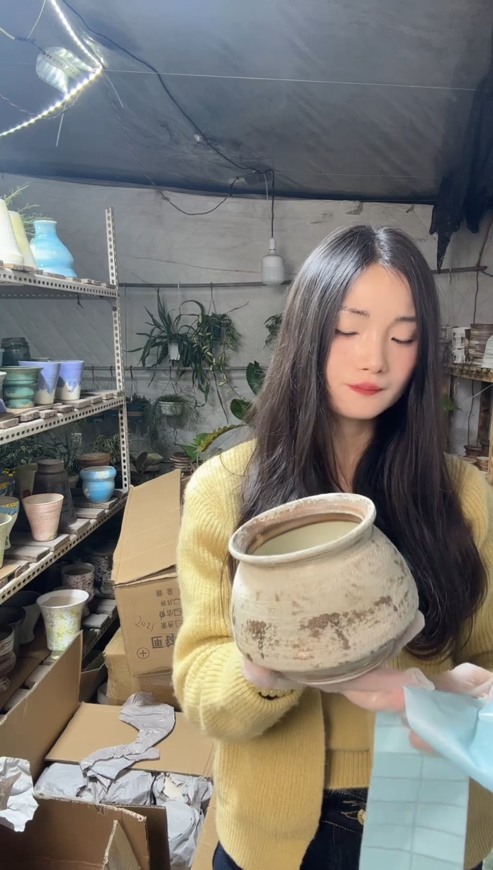 无花朵不***?编号 752   景德镇手工手绘花盆