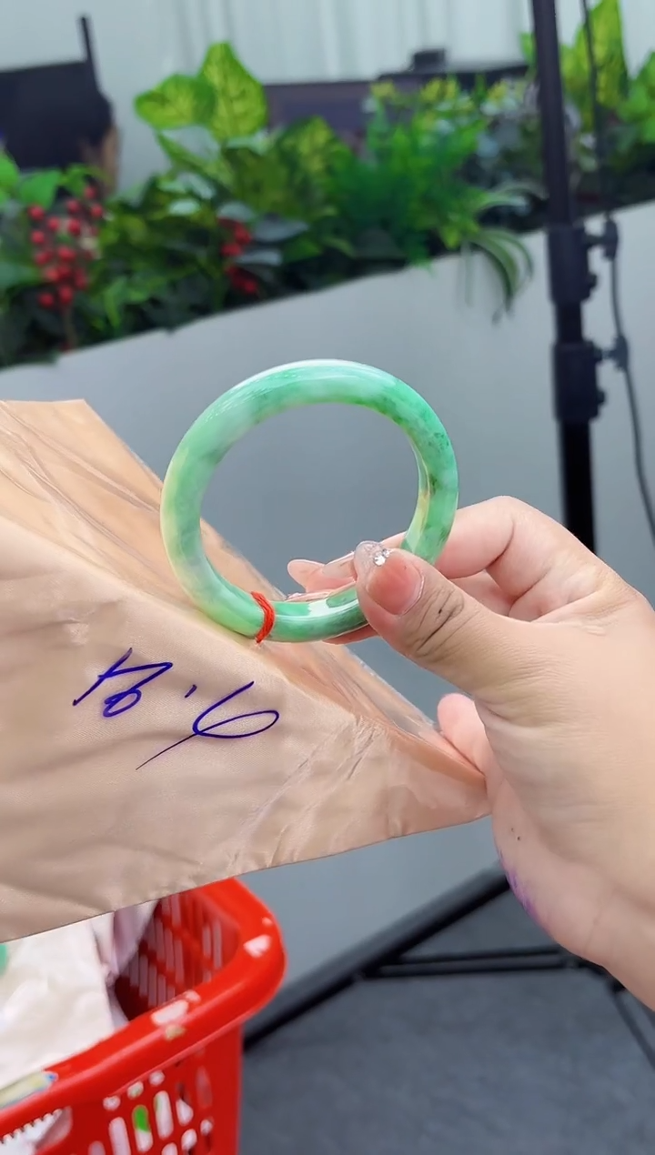 【闪购商品】翡翠手镯未镶嵌翡翠手镯