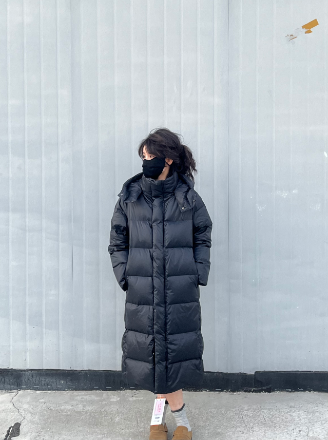 冬季2025黑金款石墨烯内胆长款白鸭绒连帽女款羽绒服外套