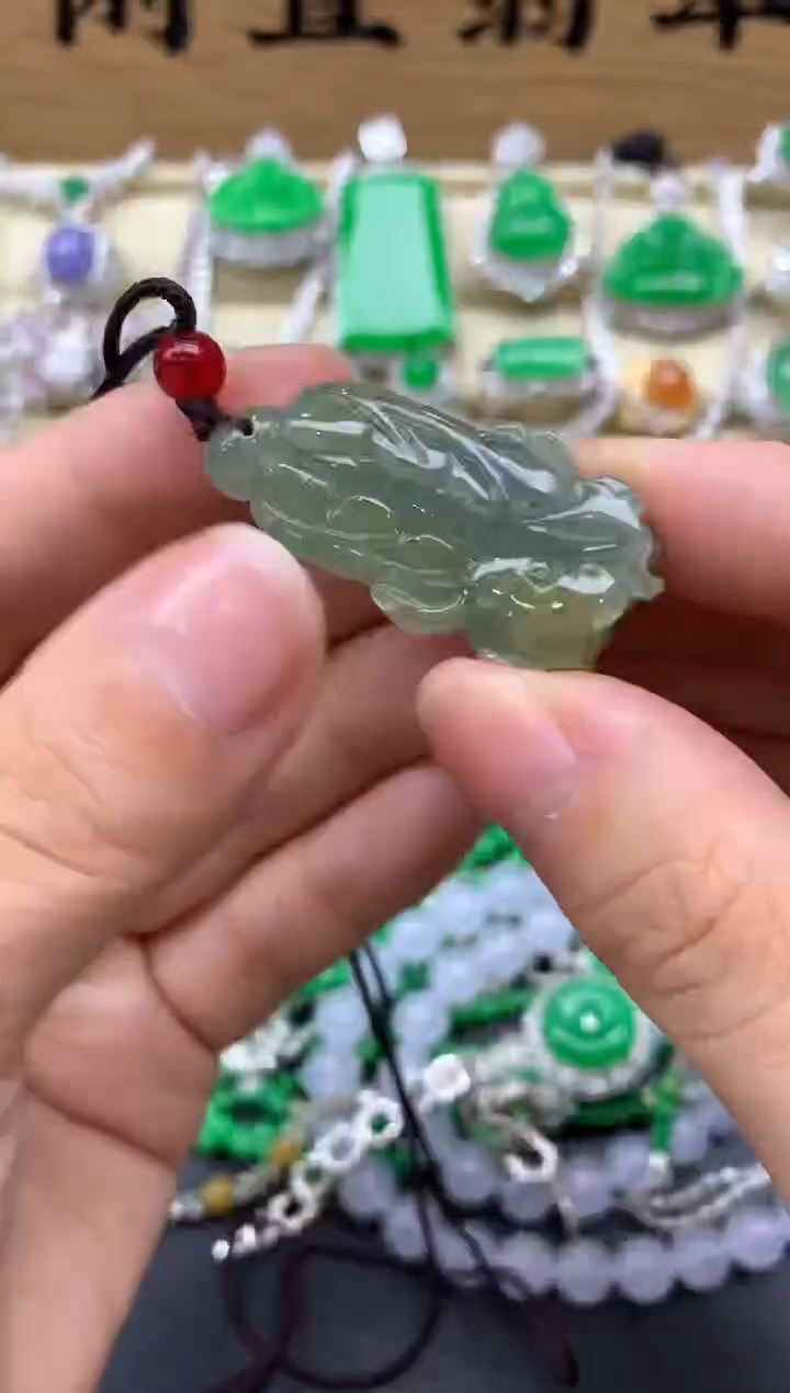 翡翠未镶嵌颈饰41-中国好珍宝