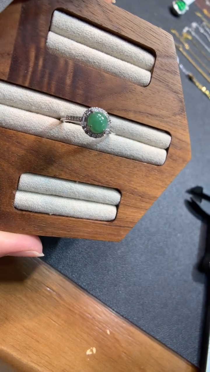翡翠戒指银S925镶嵌戒指