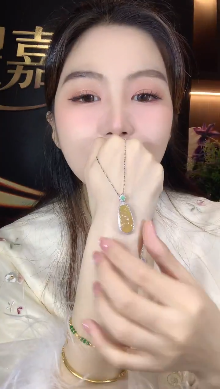 吊坠(不含链)18K金镶嵌翡翠A21翡翠