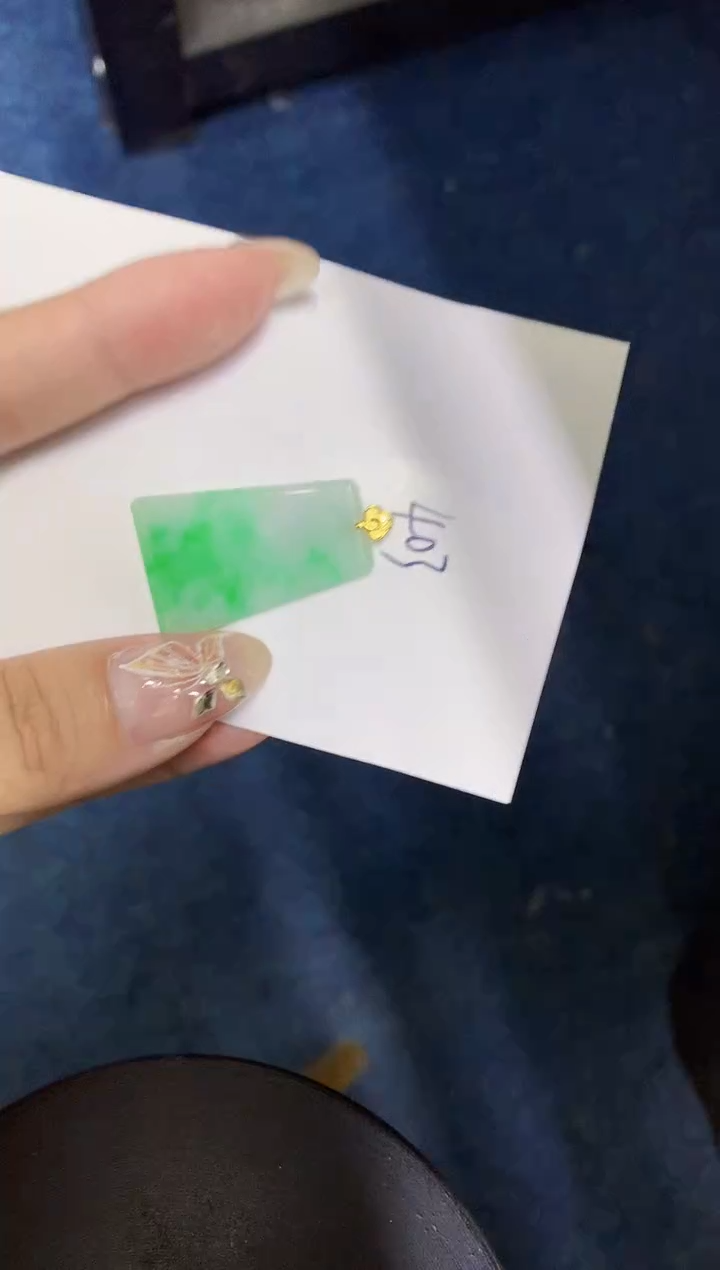 【闪购商品】翡翠颈饰18K金镶嵌0000000000