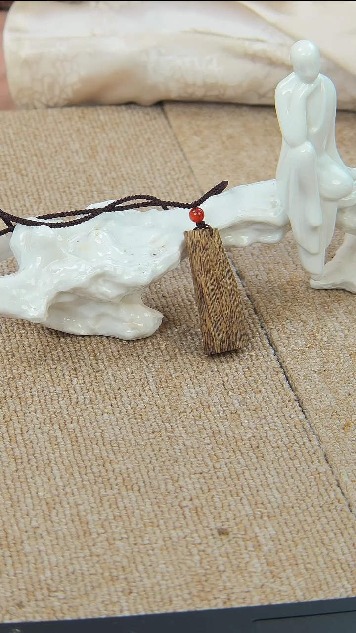 吊坠沉香海南奇楠平安无事牌多样性发一