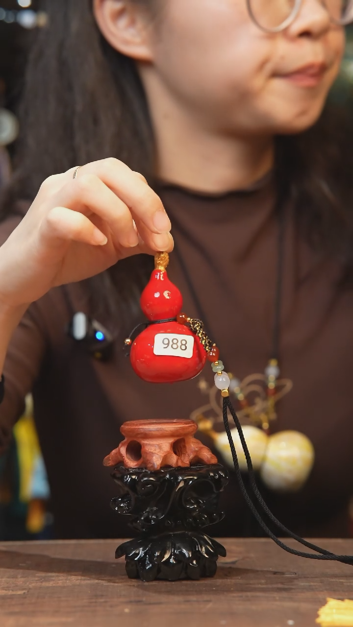 【闪购商品】988号-大漆飘漆小葫芦脖挂