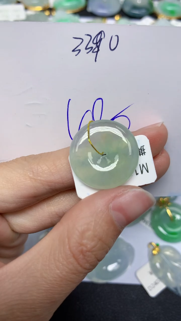 【闪购商品】翡翠颈饰未镶嵌天然翡翠A货