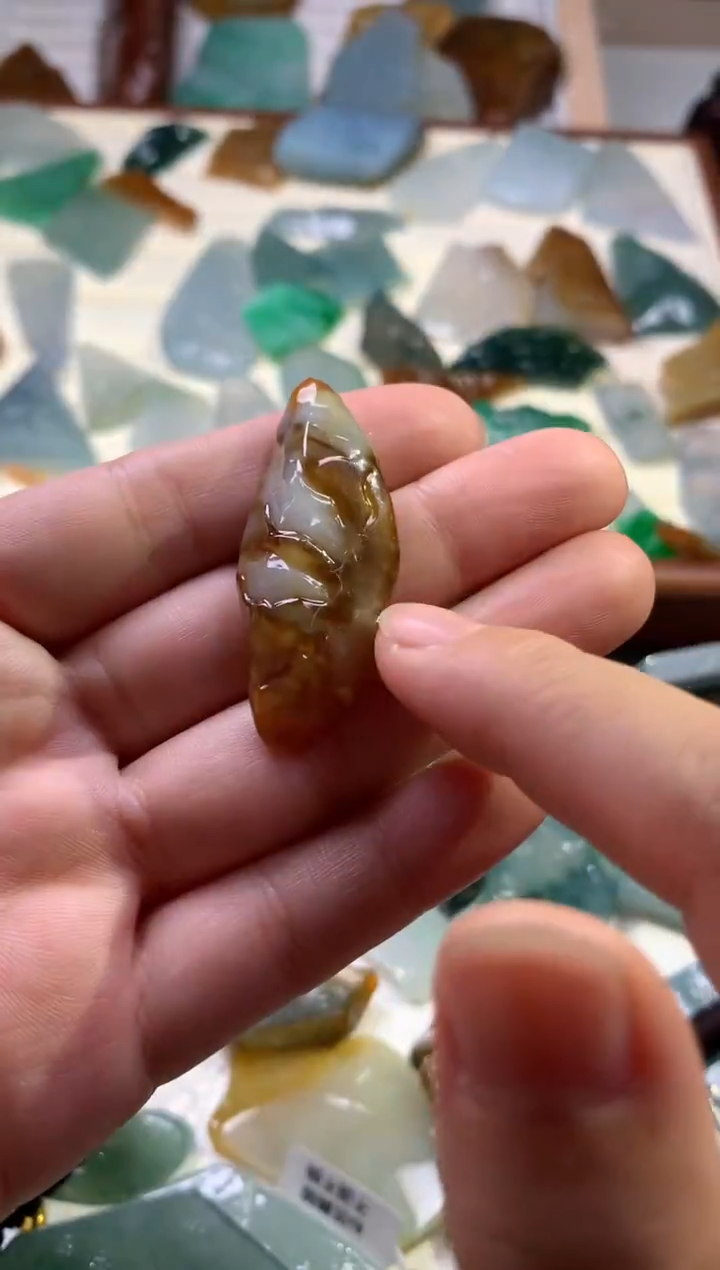 【闪购商品】翡翠颈饰未镶嵌吊坠