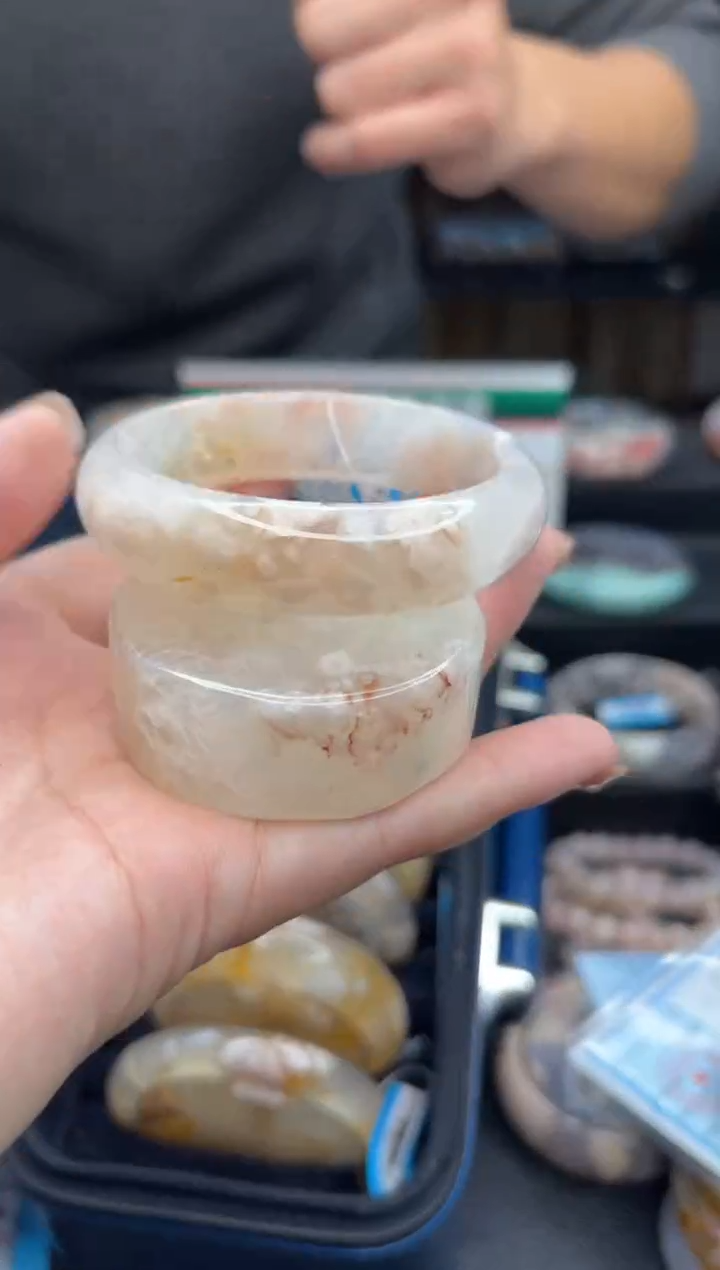 【闪购商品】石英质玉手镯未镶嵌2010（55圈赠送镯心）