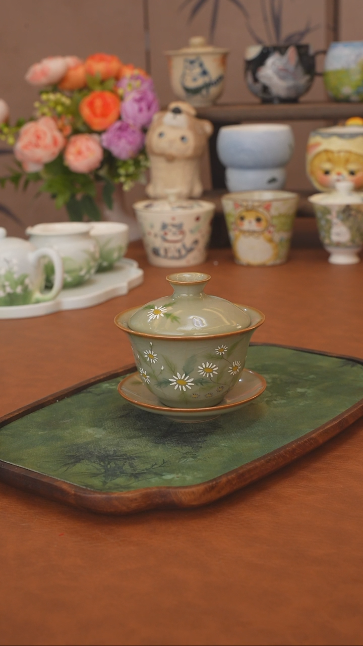 李辉熠  三才盖碗