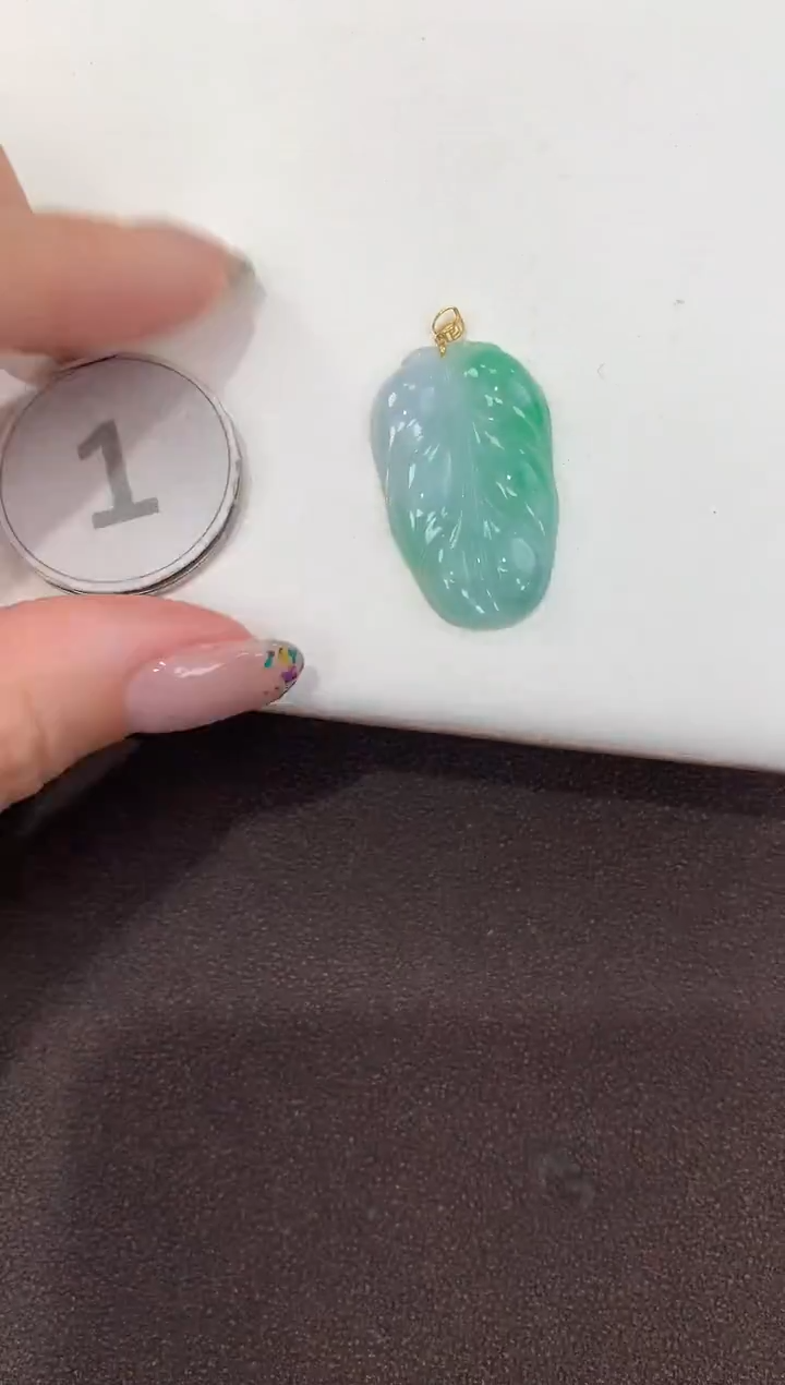 颈饰18K金镶嵌翡翠天然缅甸A货翡翠