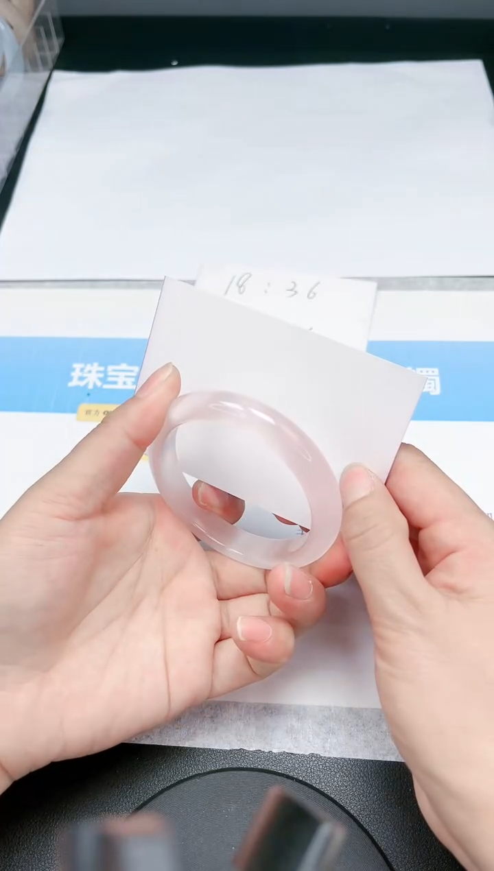 【闪购商品】石英质玉手镯未镶嵌2-