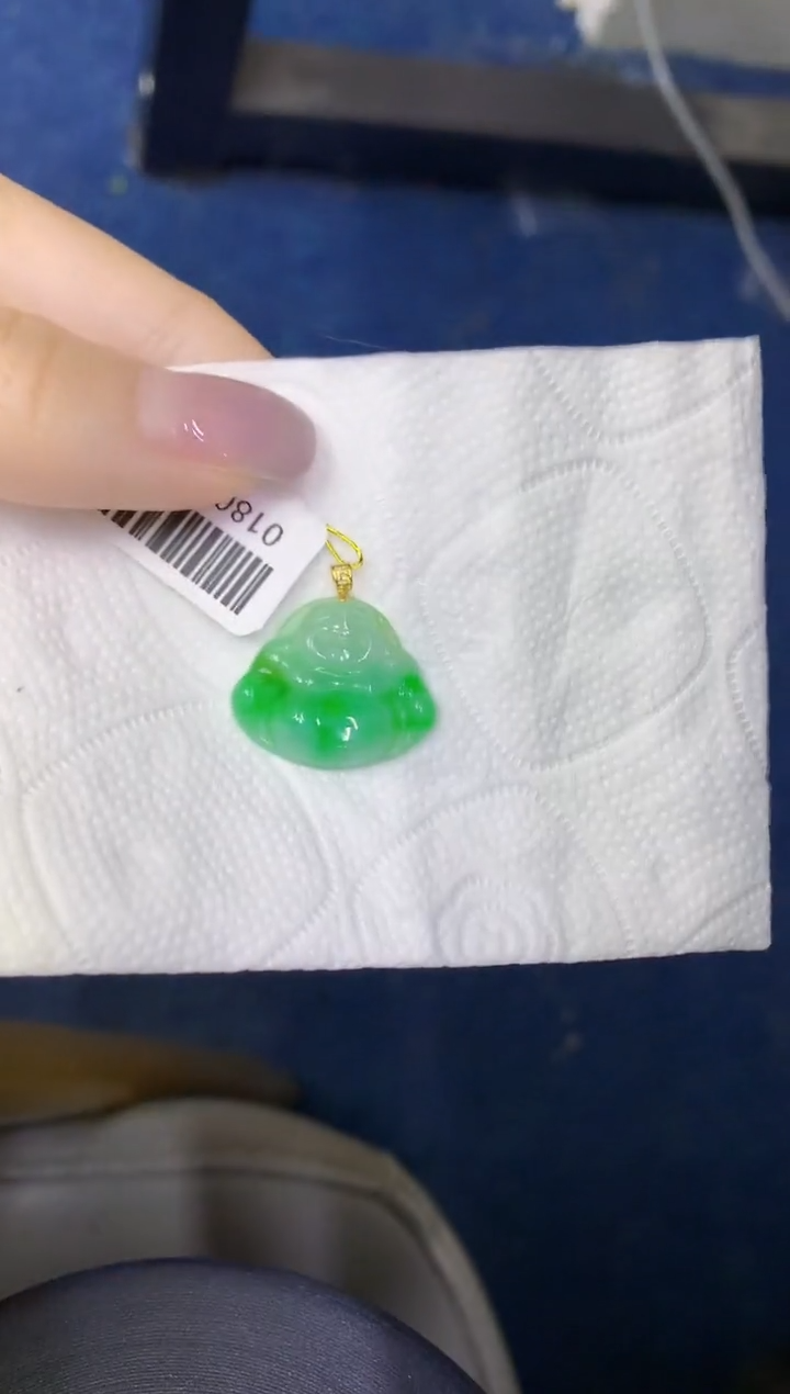 颈饰18K金镶嵌翡翠缅甸天然翡翠A货
