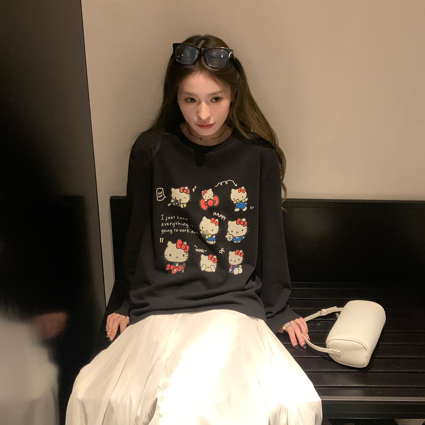 黑色可爱卡通猫咪印花长袖t恤女秋季新款宽松显瘦慵懒风圆领上衣N