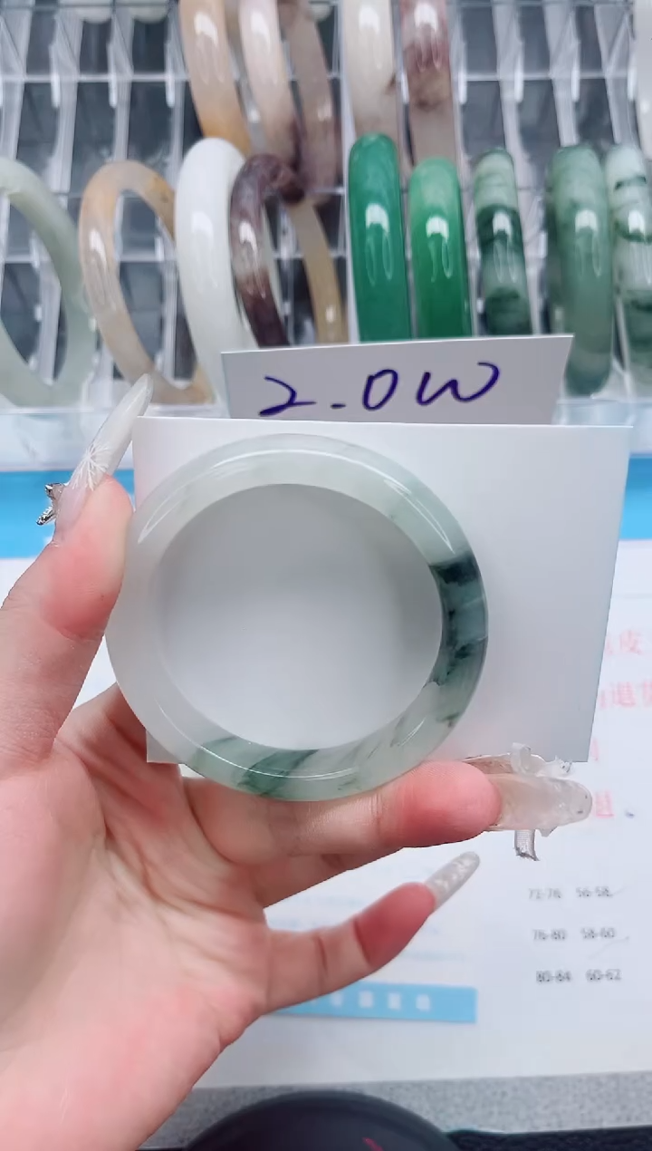 【闪购商品】石英质玉手镯未镶嵌A182-54.4