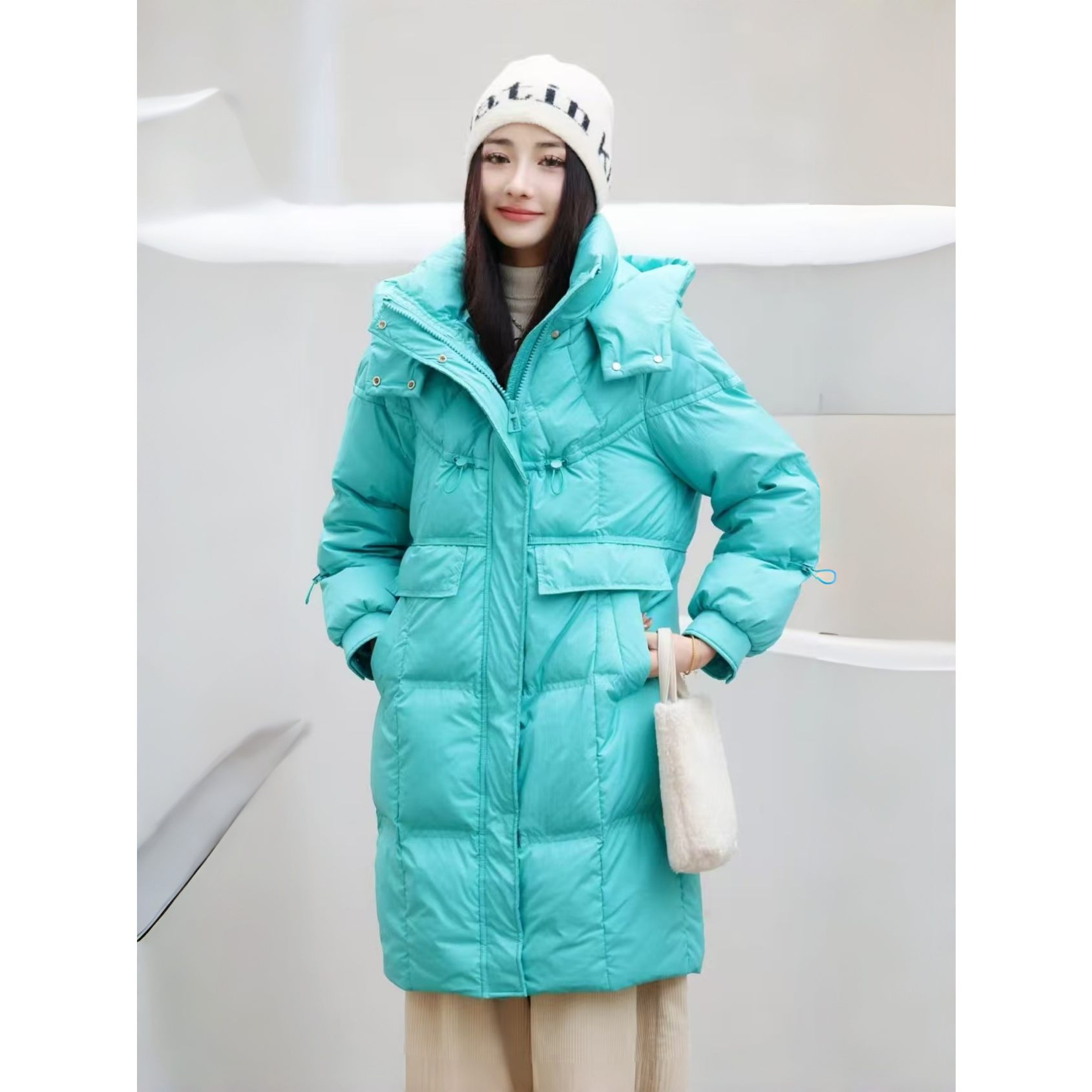 Y689插肩袖连帽女士轻暖短款冬季休闲收腰羽绒外套