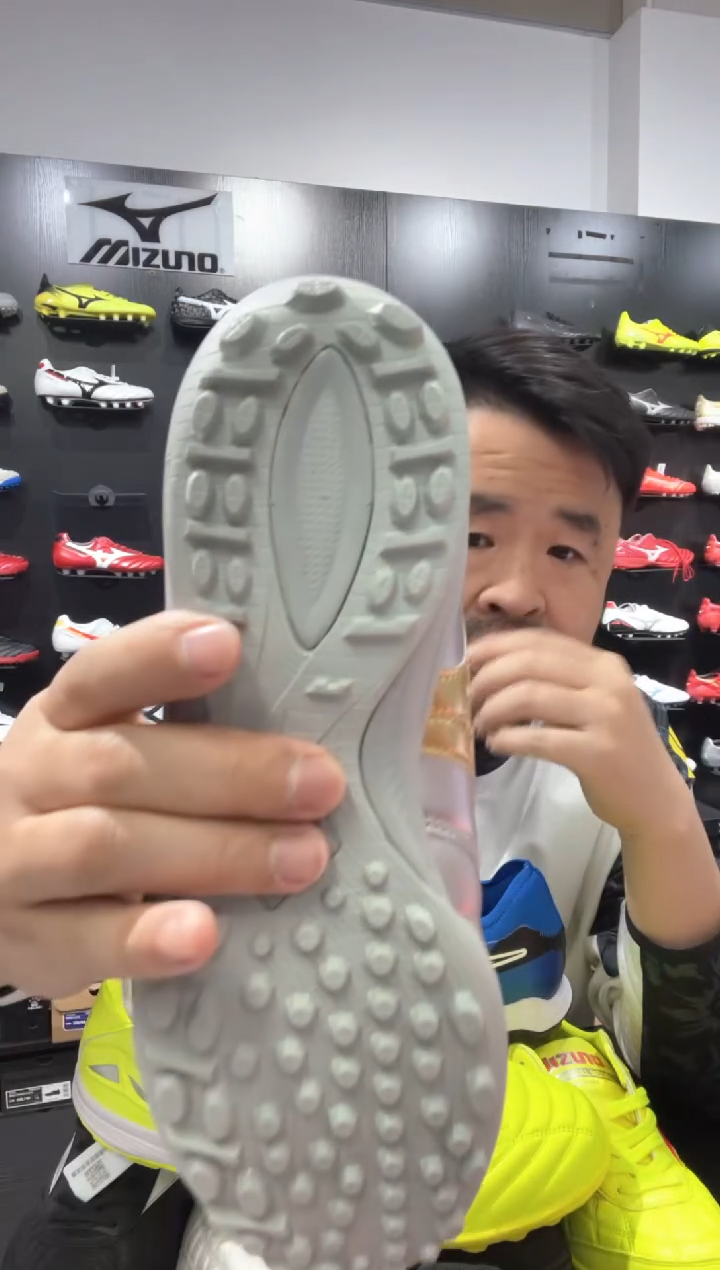 宇*c尺码40/255，价格399