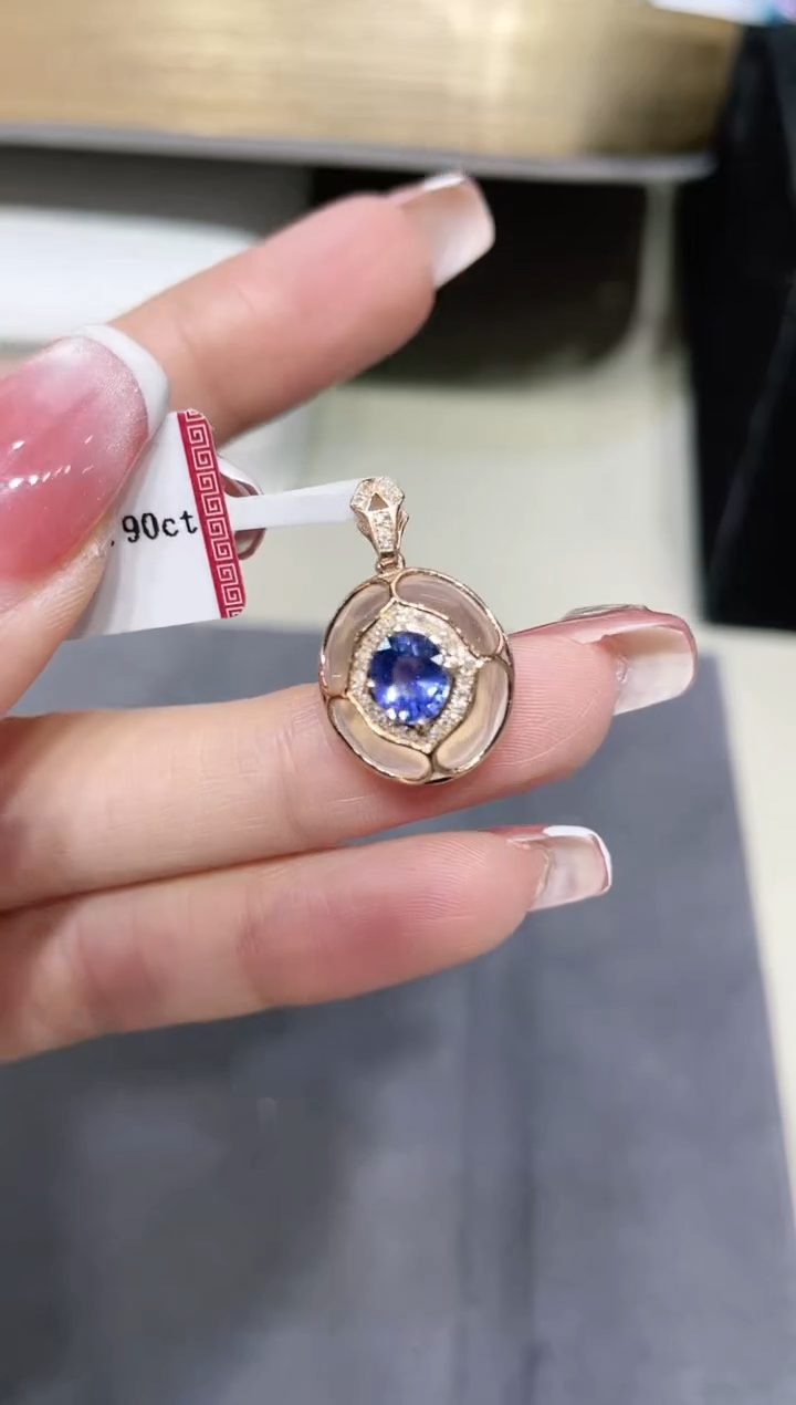 【闪购商品】蓝宝石吊坠18K金镶嵌·