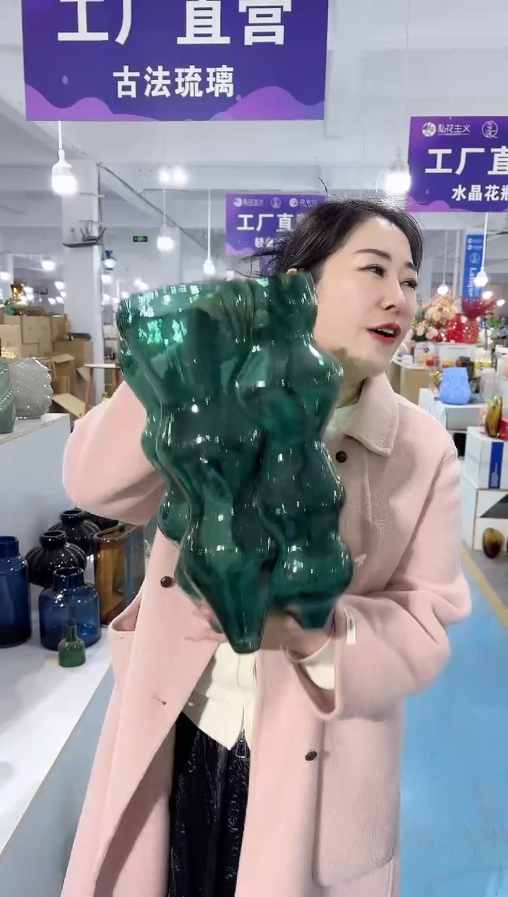 【闪购商品】玻璃唐总花瓶厂微瑕-LLR8