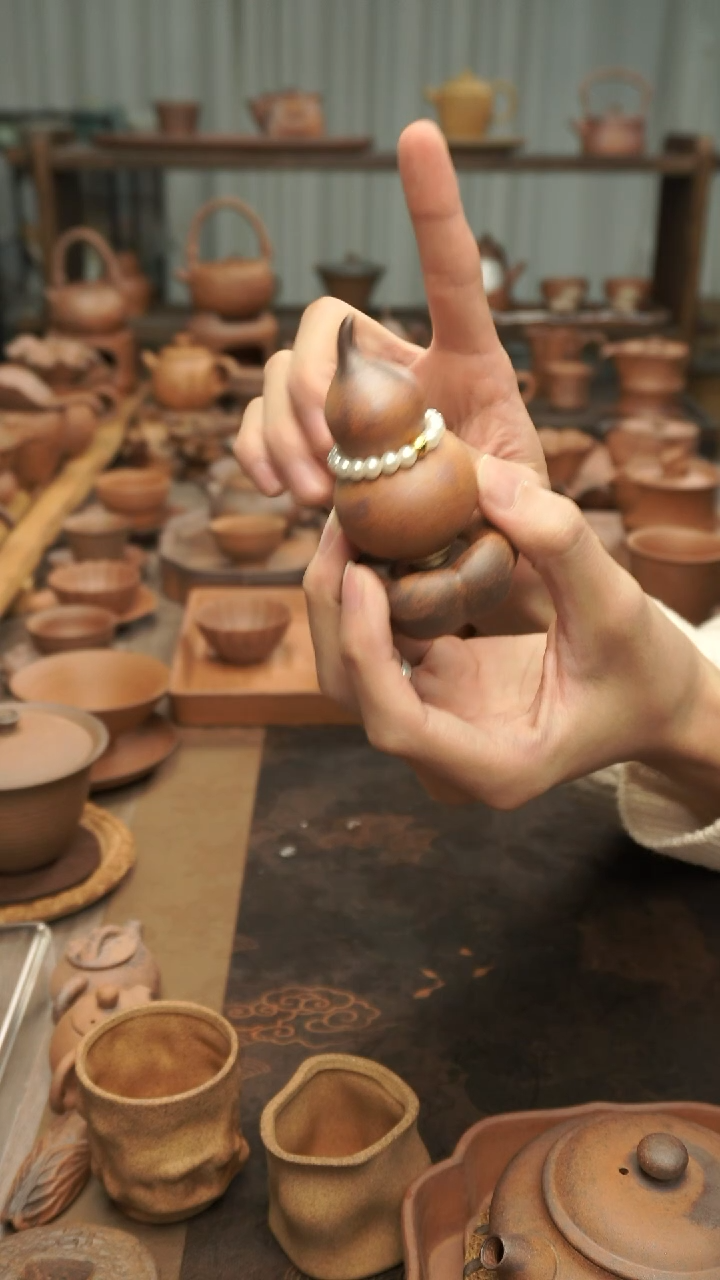 原矿料老岩泥  转转小葫芦茶宠摆件