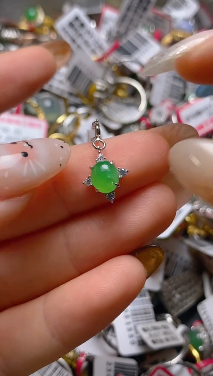 银S925镶嵌戒指翡翠百内无证书