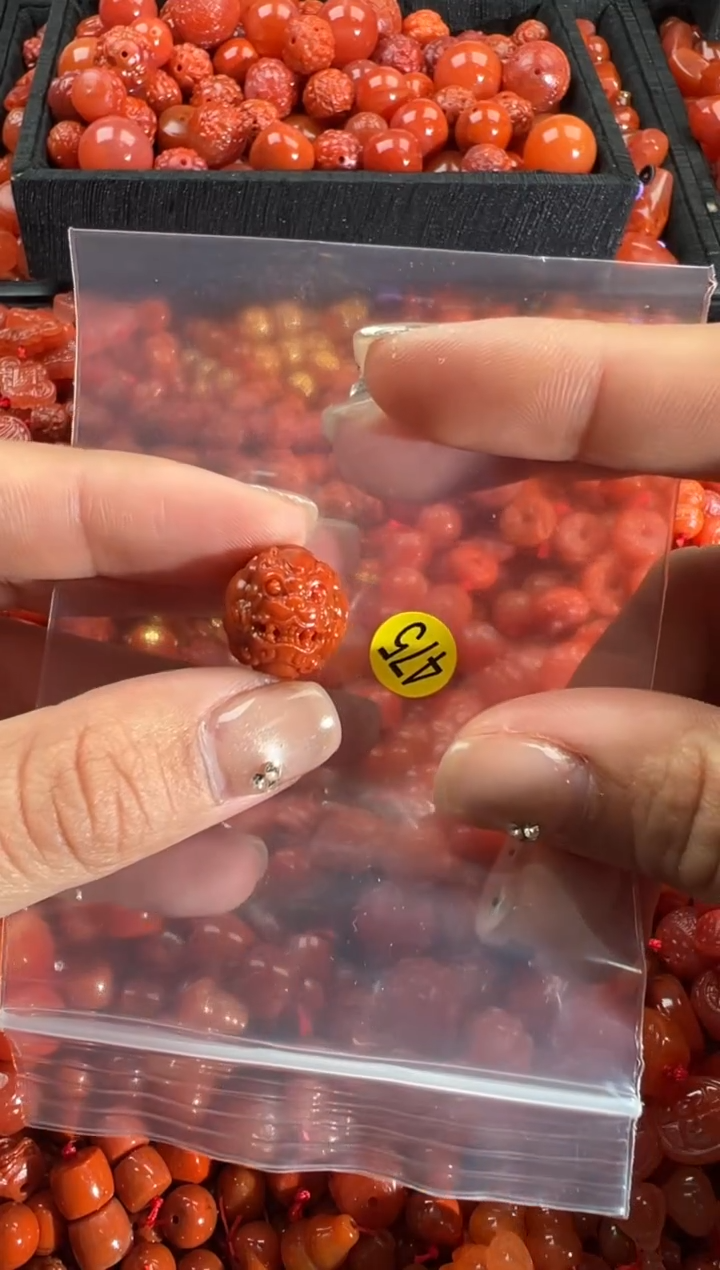 【闪购商品】南红玛瑙颈饰未镶嵌1