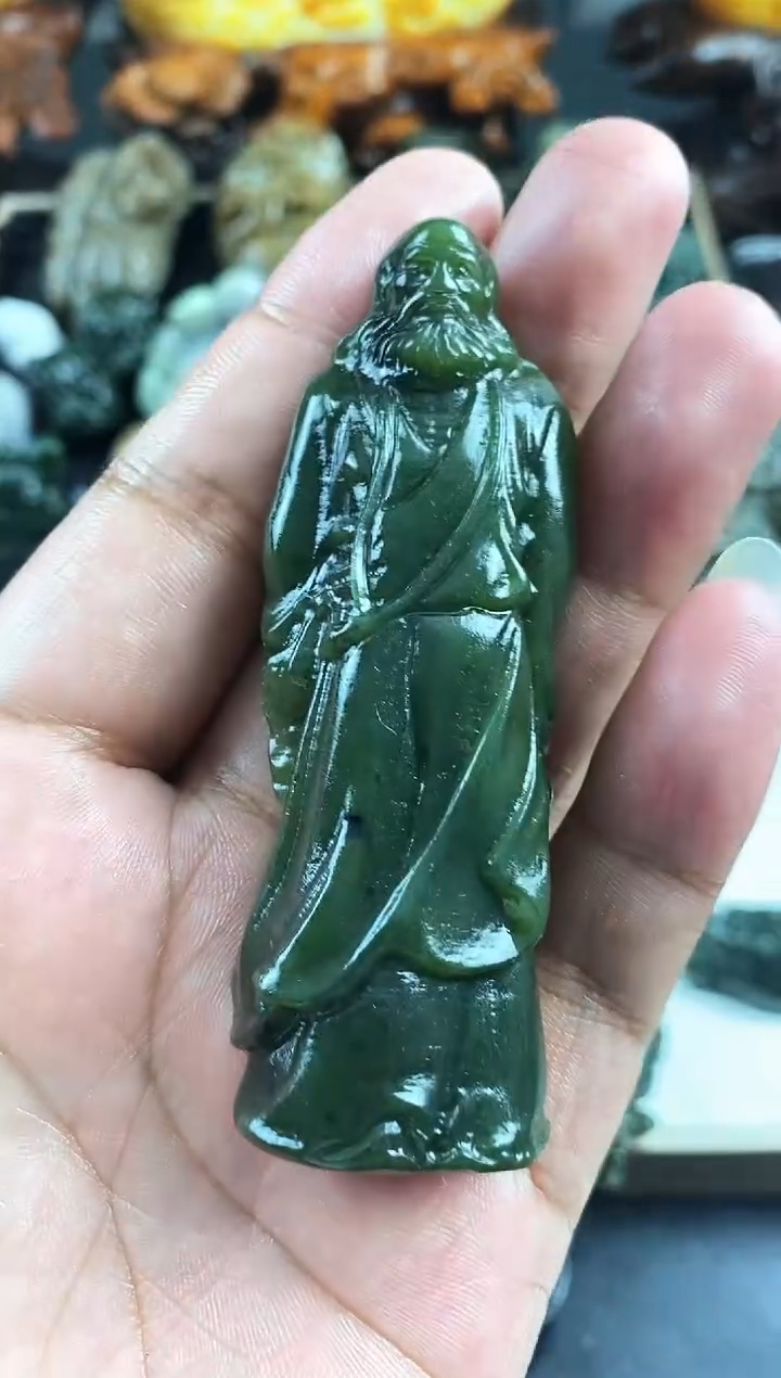 和田玉未镶嵌颈饰1