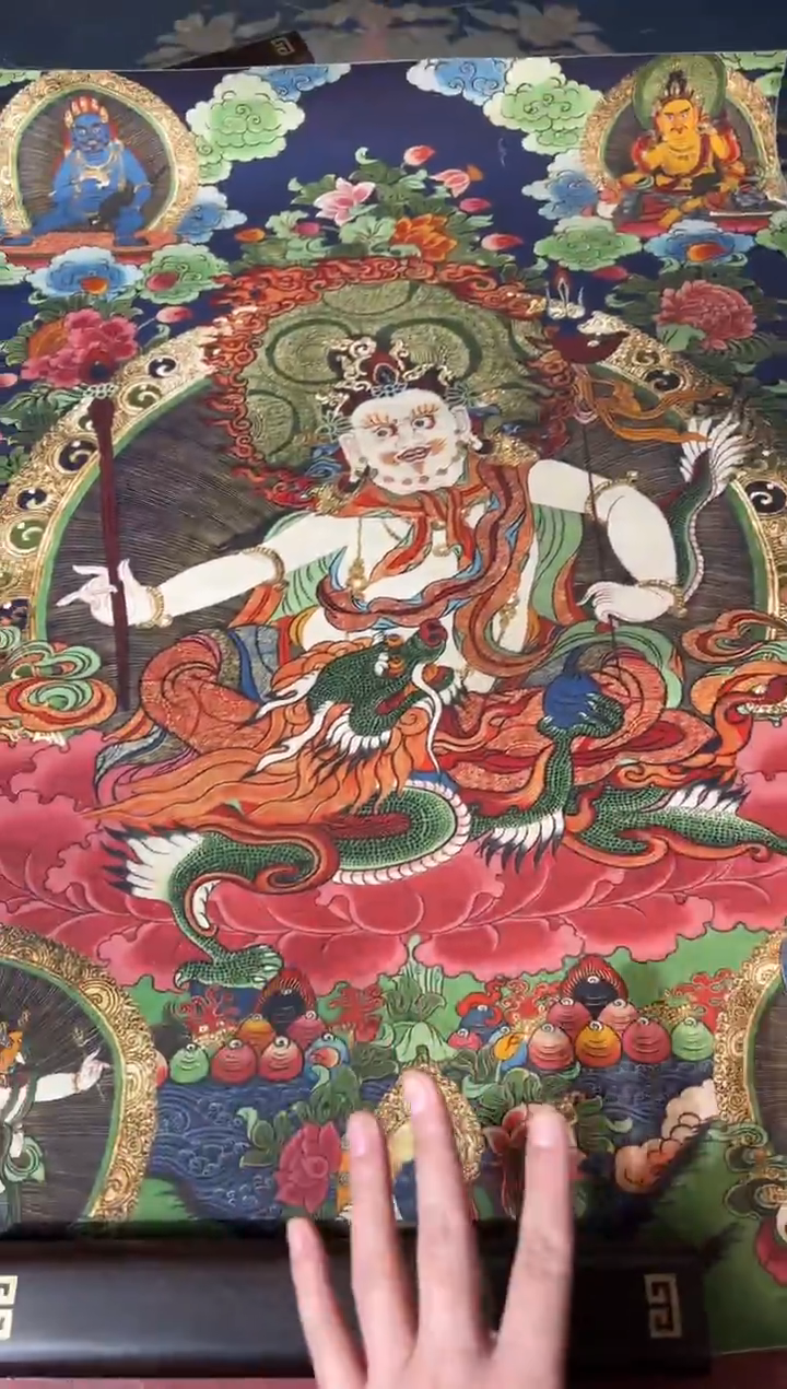 卷轴画龙妹的唐卡tk16