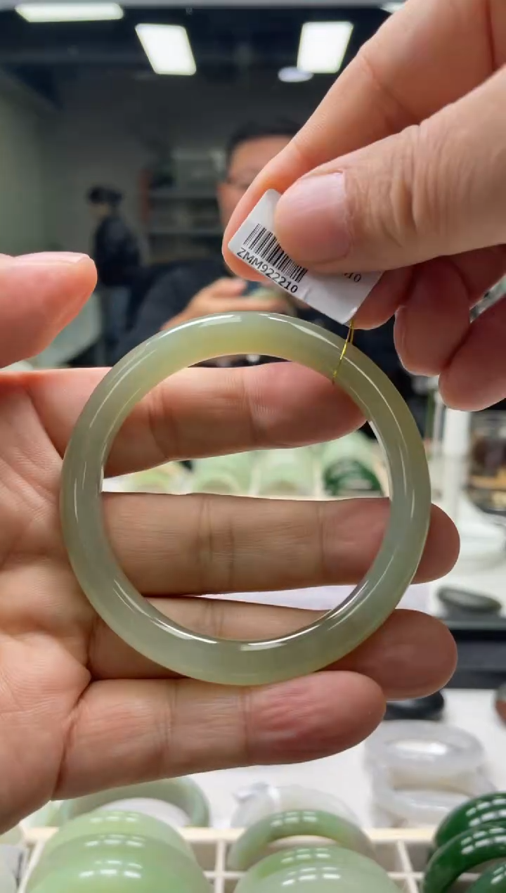 【闪购商品】和田玉手镯未镶嵌编码2210 圈口57-58