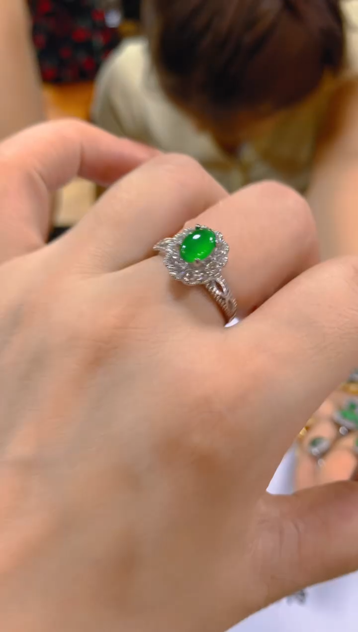 翡翠戒指未镶嵌多样性发一