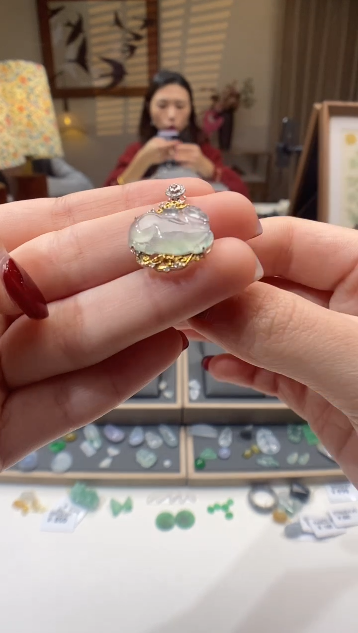 【闪购商品】翡翠颈饰18K金镶嵌马