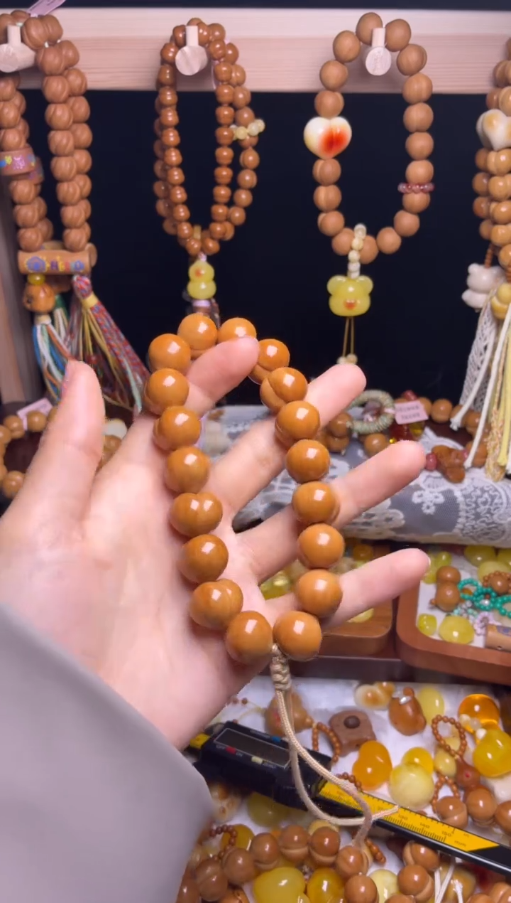 吊坠猴头核桃斯**?全品原皮泡芙素手持