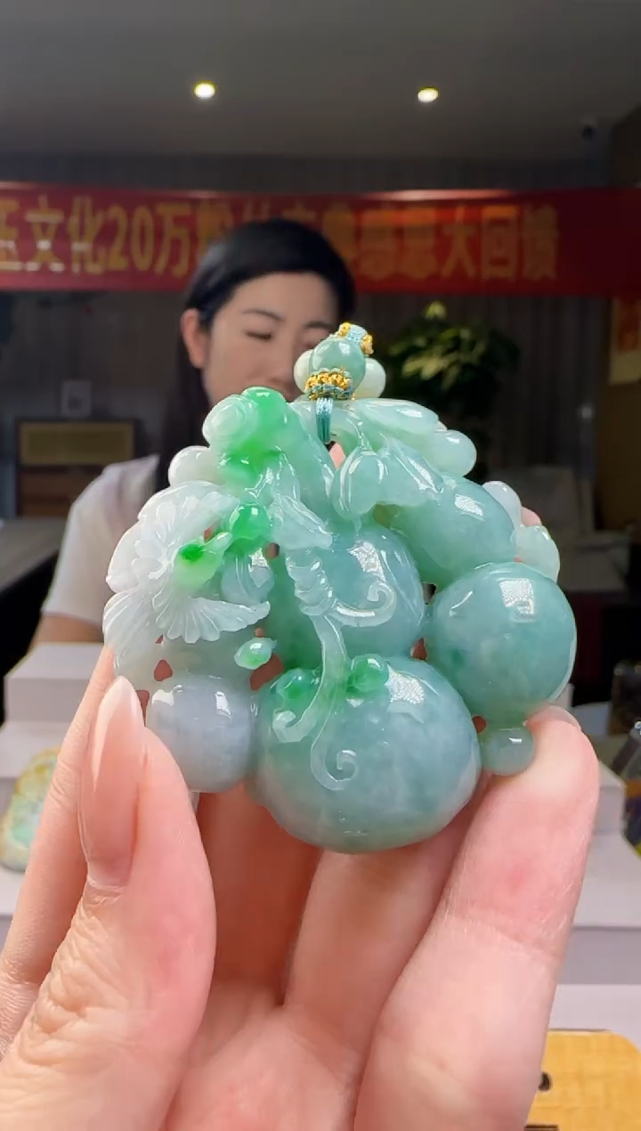 翡翠未镶嵌吊坠(赠链)CC@@960Q3J17957