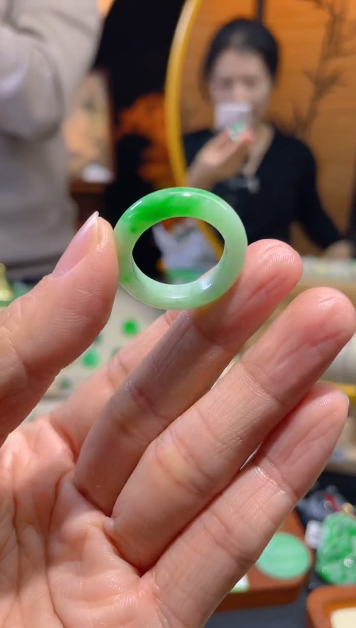 【闪购商品】翡翠颈饰未镶嵌假一赔三16圈口