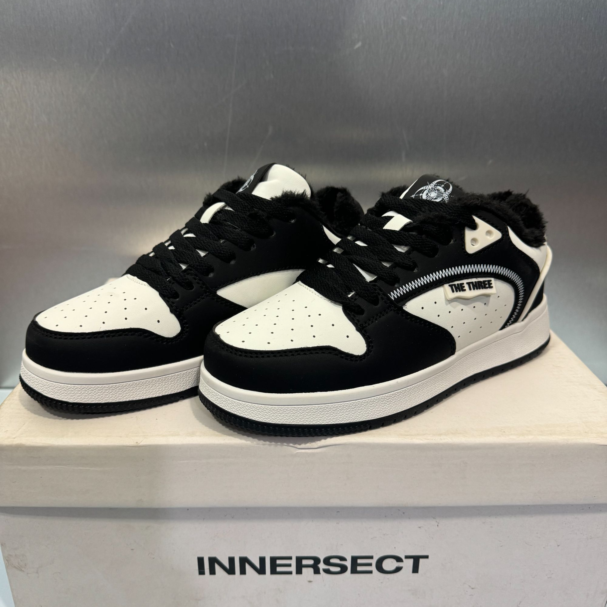 东仓-30022-INN(加绒)熊猫配色设计时尚运动板鞋