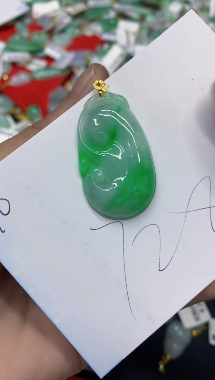 【闪购商品】翡翠颈饰18K金镶嵌翡翠