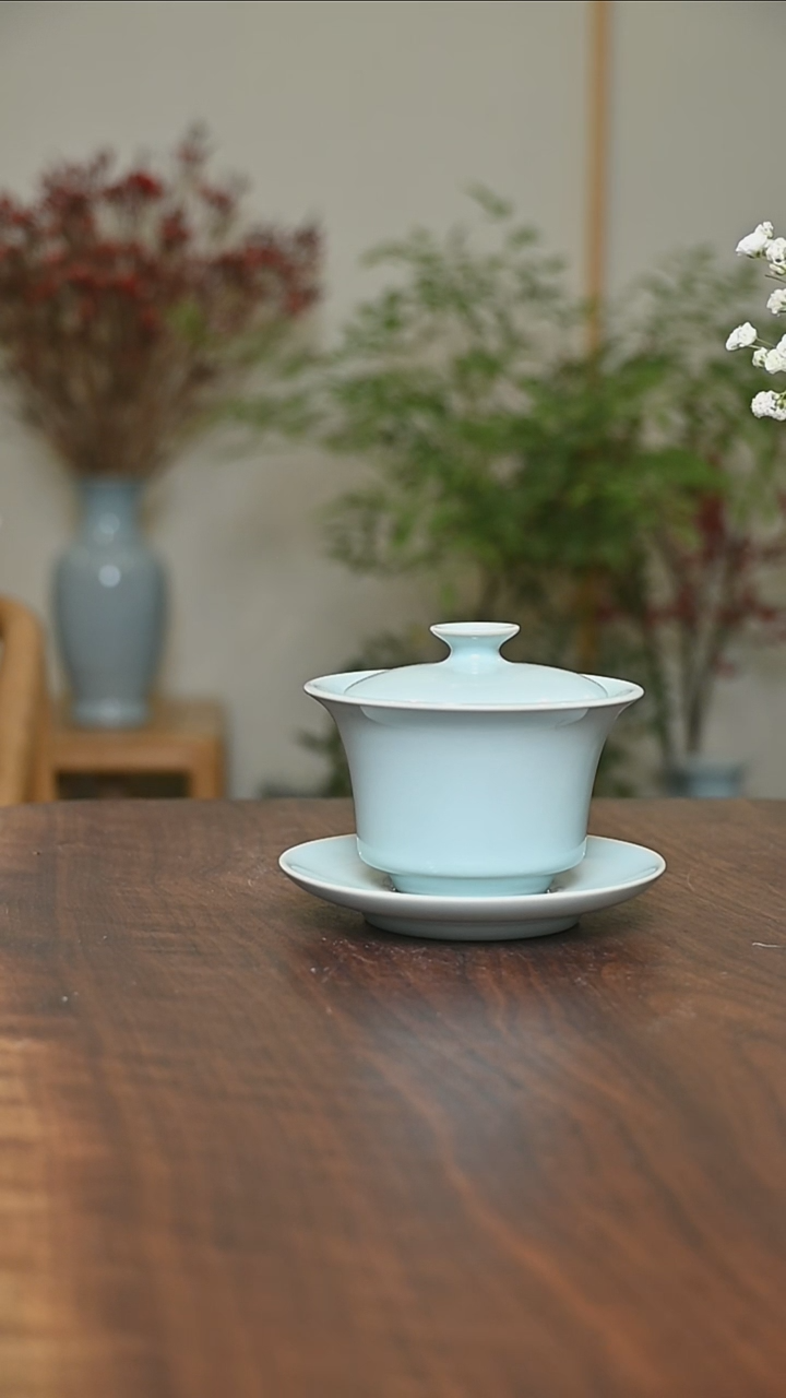 【闪购商品】其他天青釉朱法喜款手拉马蹄盖碗120毫升一级