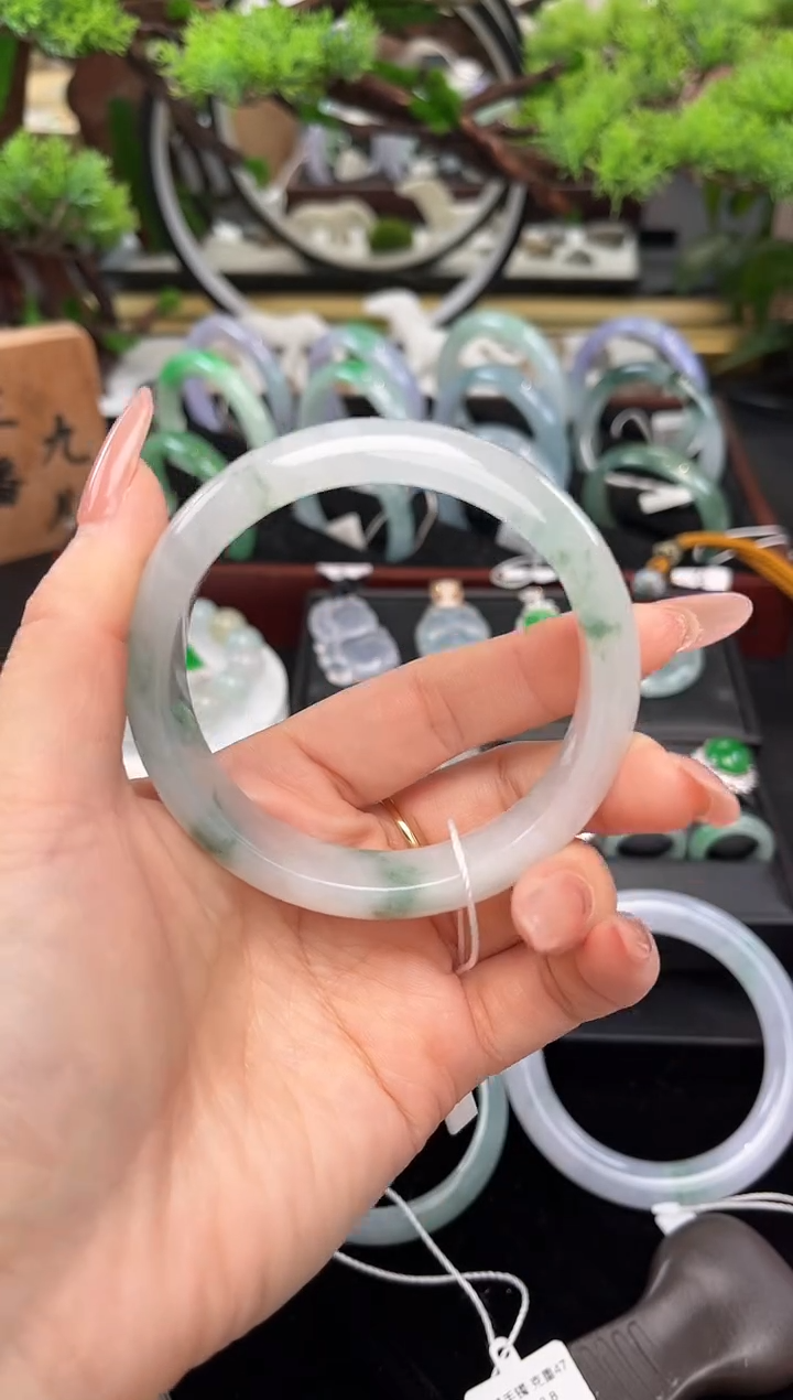 未镶嵌手镯翡翠手镯