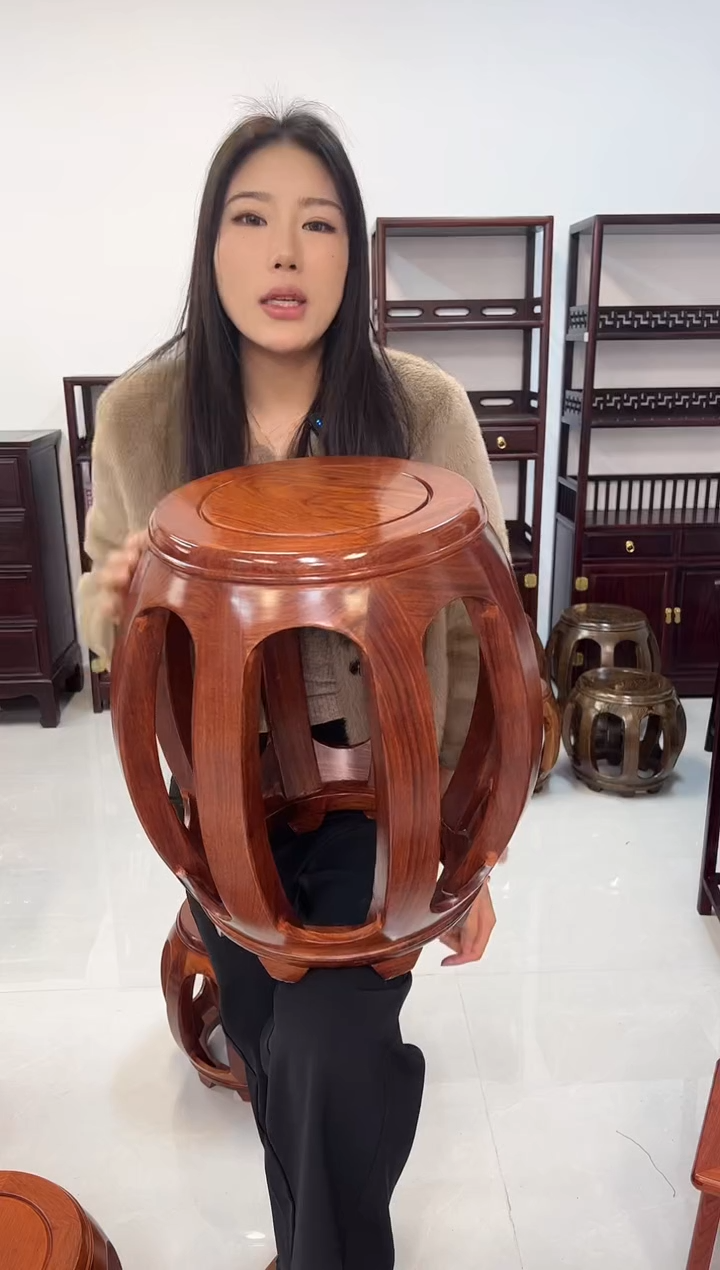 花梨木类家具一对亚花梨大号花梨色鼓凳