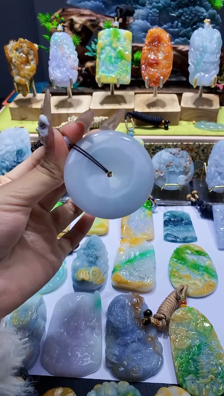 【闪购商品】定制翡翠未镶嵌翡翠A货