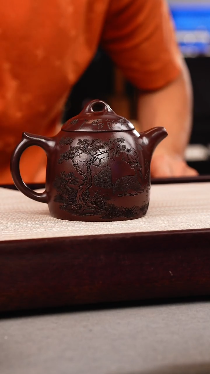 茶壶紫砂石红 秦权 梅花鹿